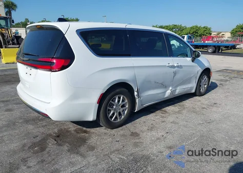 2023 Chrysler Pacifica Touring L z USA, uszkodzony, nr VIN 2C4RC1BG9PR624541